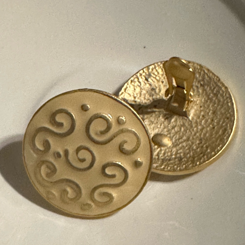 Hugo Clip Gold Swirl Earrings